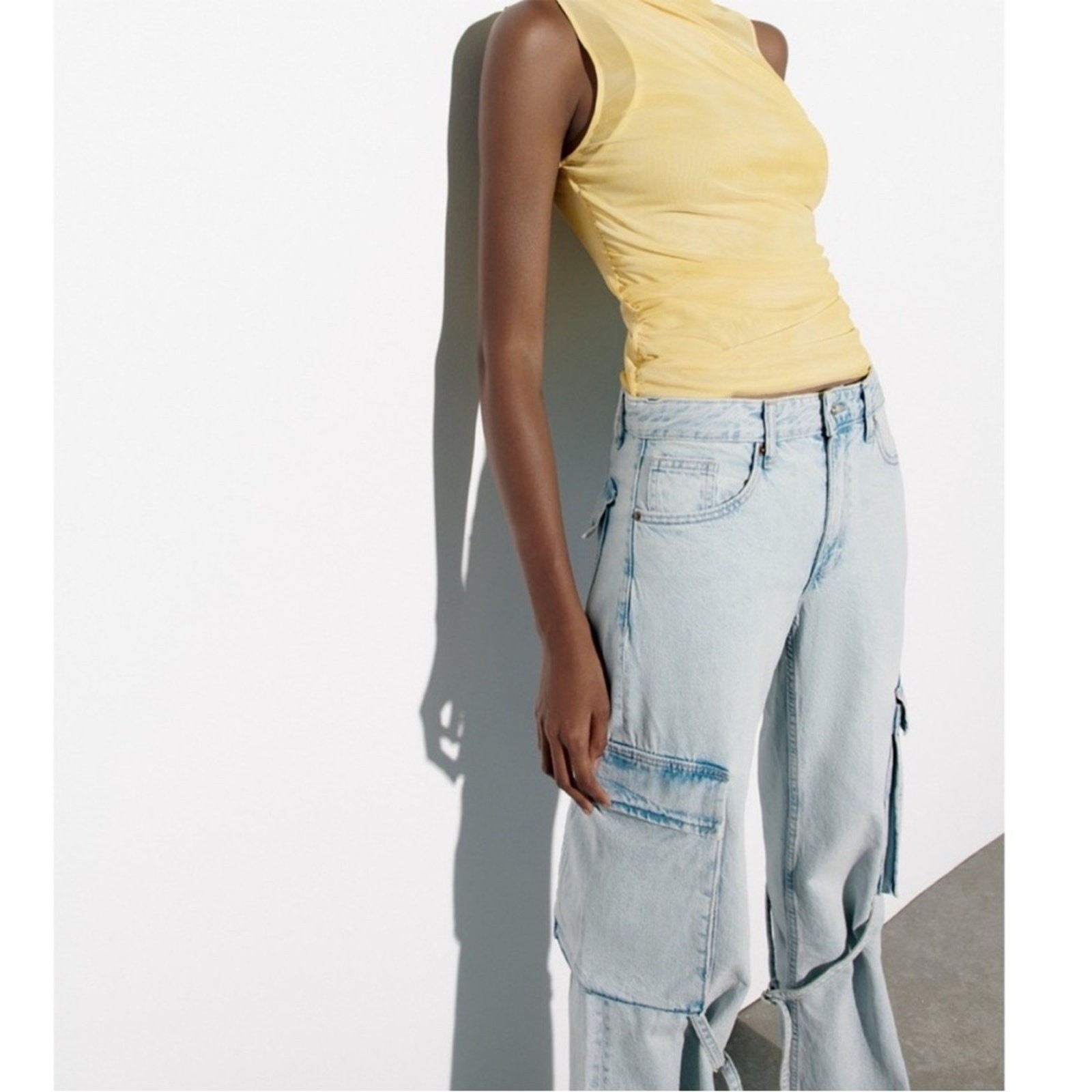 ZARA TRF MID-RISE BELT LOOP CARGO JEANS image 6