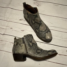 Lucky Brand Basel Double Zip Snake Bootie Sz 6 Ankle Boot Textured Beige Leather