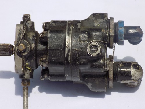 Pesco Aircraft Hydraulic Pump 1P-582 (Lot of 2pcs PARTS ONLY) - Picture 4 of 22