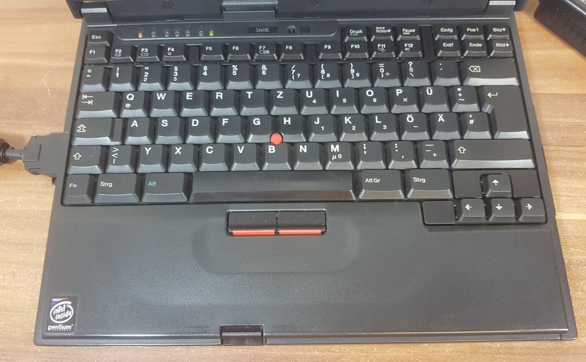 VINTAGE IBM Thinkpad 560E Intel Pentium 120MHz 40MB 1GB mit Floppy