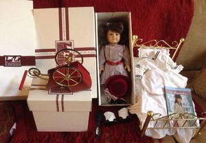 American-Girl-Doll-Samantha-lot-Retired-Original-Boxes-Brass-bed-amp-Accessories