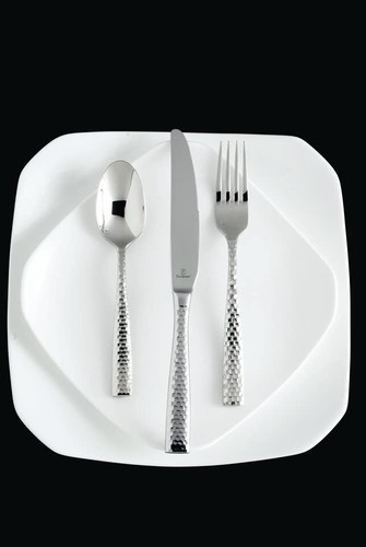 Fortessa Lucca Flatware Set 5-Piece Faceted Stainless - Picture 4 of 6