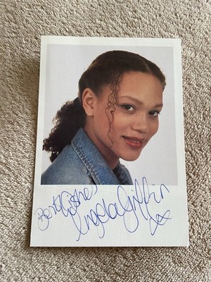 ANGELA GRIFFIN (KRÖNUNGSSTRASSE) HANDSIGNIERTE GUSSKARTE - UNDEDIZIERT