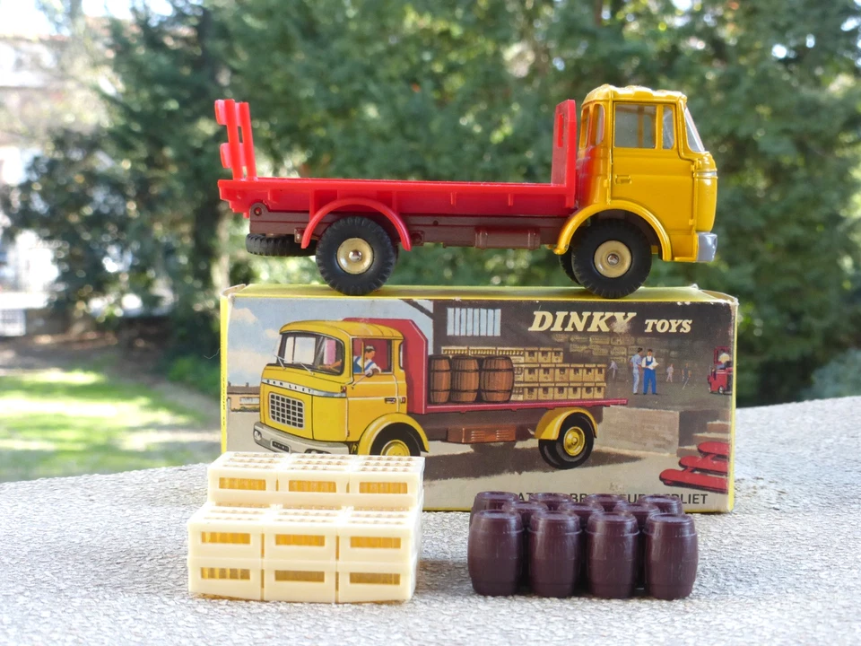 Dinky Toys # 588 Gak Berliet Plateau Brasseurs Brewery Truck - Immagine 2 di 4