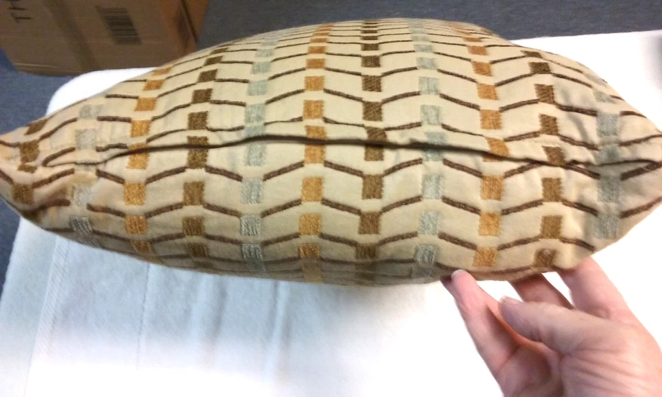 2 Almohadas Marrón Patrón Geométrico 16"x16 con Cierre de Cremallera Foto 3 de 4