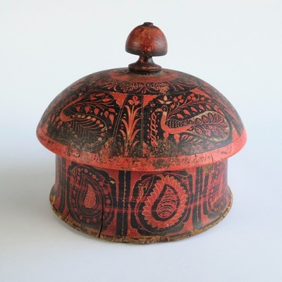 Antique Afghan Round Spice Box   Handpainted Wood Red & Black Lion Peacocks RARE