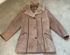 SHEEPSKIN JACKET ladies shearling lined pale brown jacket size 12 pit to pit 21