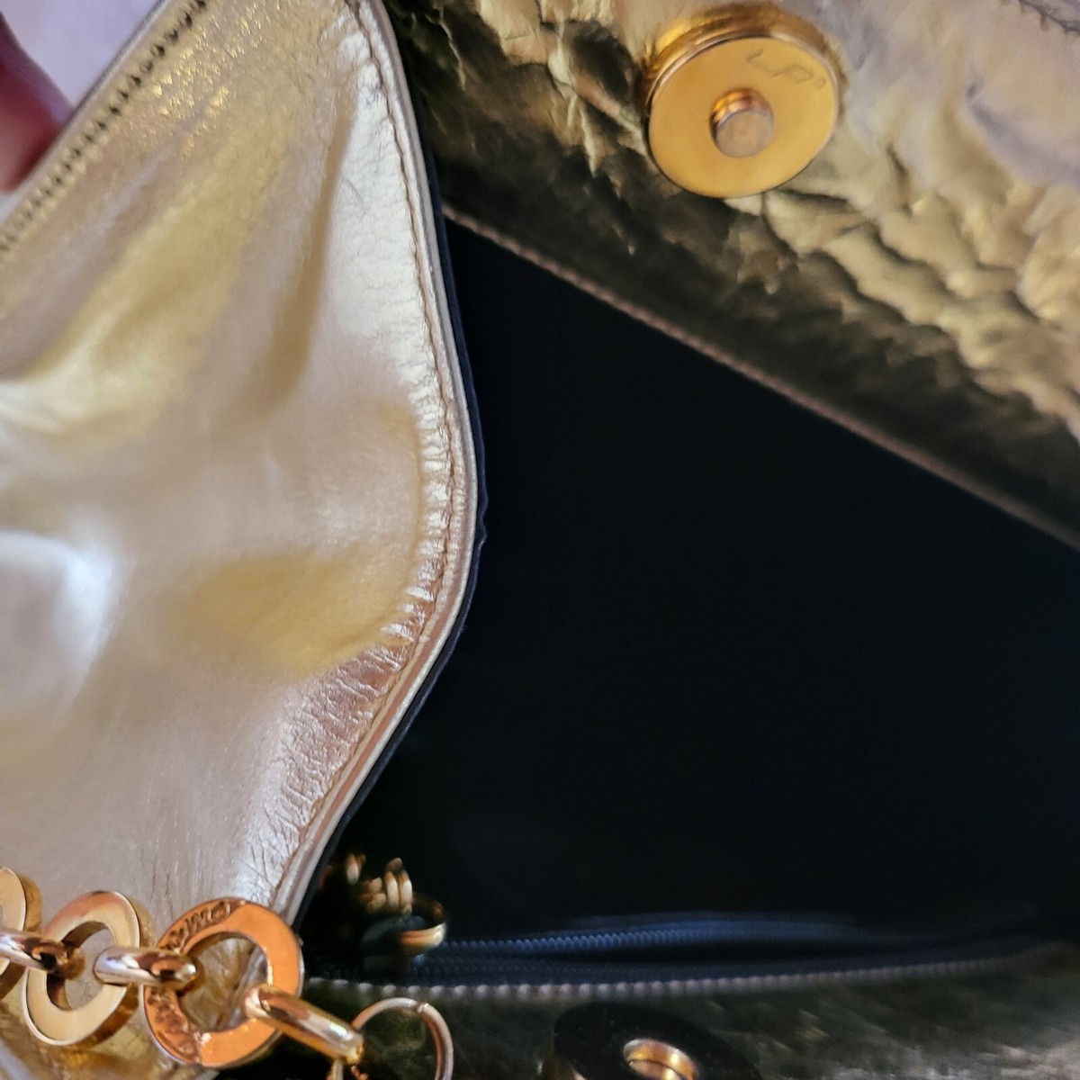 SALVATORE FERRAGAMO Vintage Metallic Gold Chain Leather Bag SALVATORE FERRAGAMO Vintage Metallic Gold Chain Leather Bag