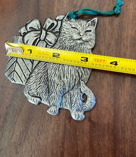 Vintage Carson 1994 Pewter Cat w/gift Christmas Ornament Silver Metal Open eyes - Picture 8 of 12