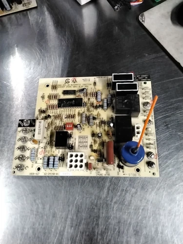 USED CONTROL BOARD FOR RHEEM RUUD WEATHER KING PT# 1028-83-9271A FREE SHIPPING