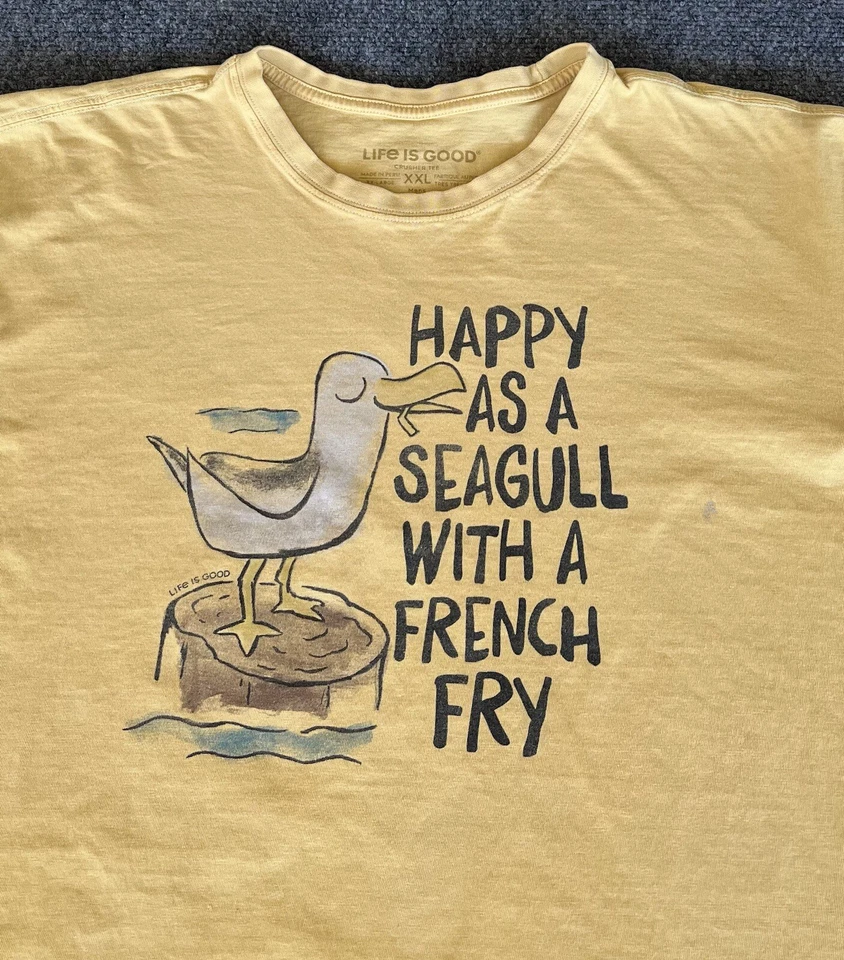 Camiseta Life Is Good “Happy As A Seagull With A French Fry” Amarilla Para Hombre XL Foto 4 de 4