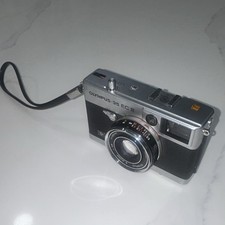 Olympus 35 EC2 Film Rangefinder Camera w/ Strap, Silver/Black Vintage UNTESTED