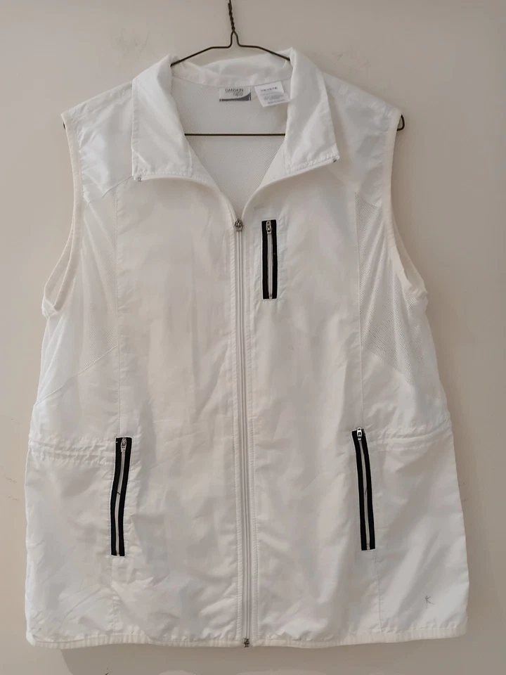 Dan Skin Now White Sleeveless Activewear Vest with Pockets Size 12/14 Pre Loved - Image 2 of 4