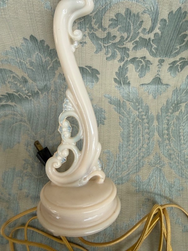 ONE Alladin Alacite Electric Lamp deco Uranium Glass Working and Rewired