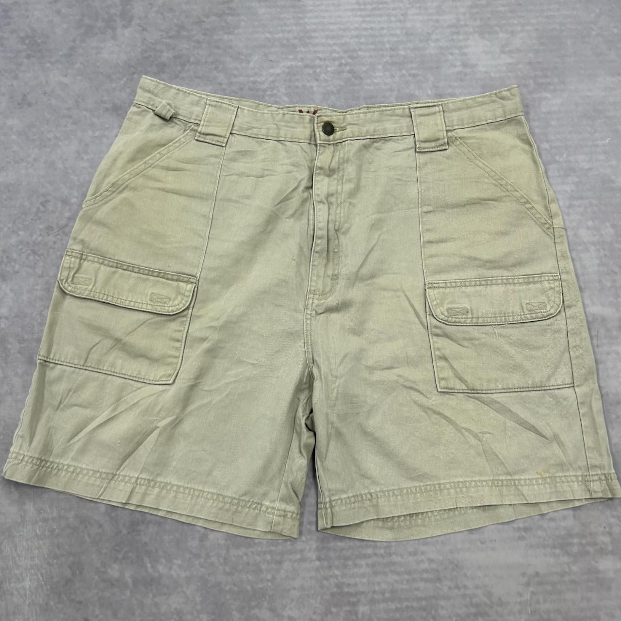 Wrangler Cargo Shorts Size is waist 38" Men's 38 thumbnail 2