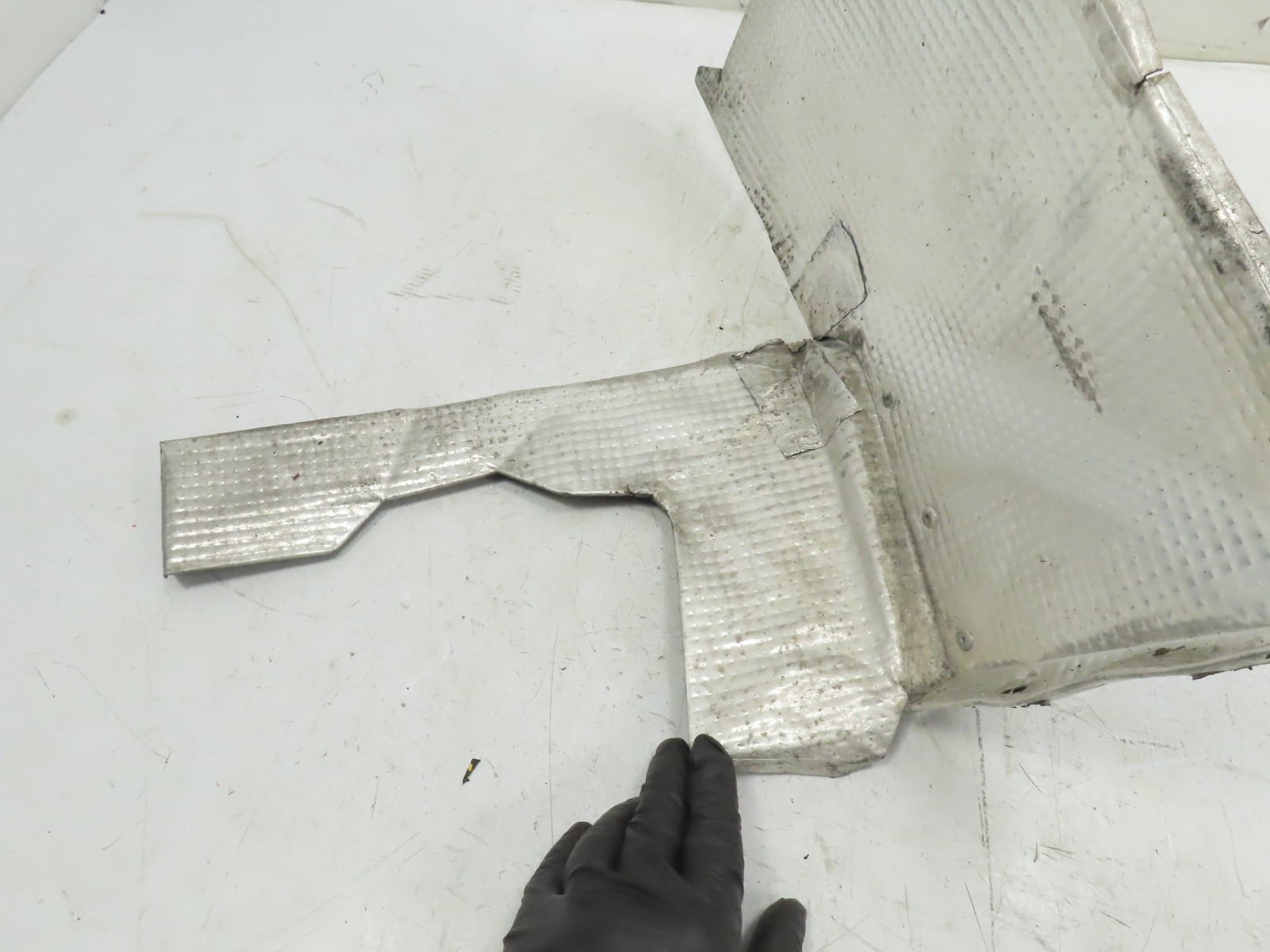2004 Lamborghini Gallardo Shield, Heat Insulation Bumper Cover Rear Left 4008078