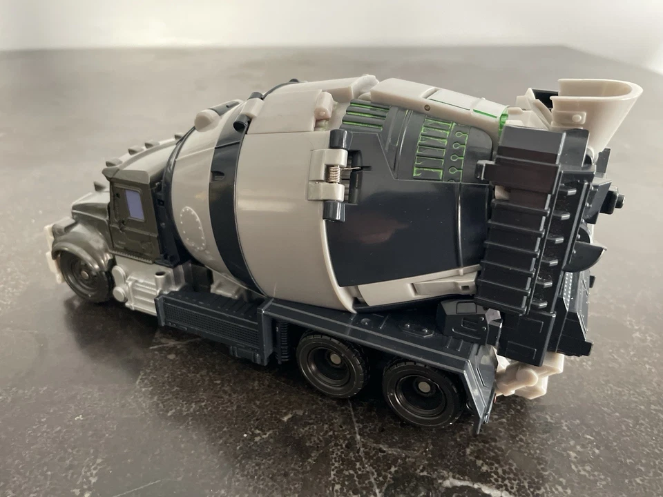 Transformers ROTF Revenge of the Fallen Supreme Class Devastator Hasbro 2009 - Image 4 of 4