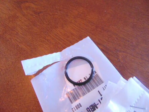 Honda GL1100 GL1200 GOLDWING POMPE À EAU ORING OEM 91301-MB6-003 - Photo 2 sur 3