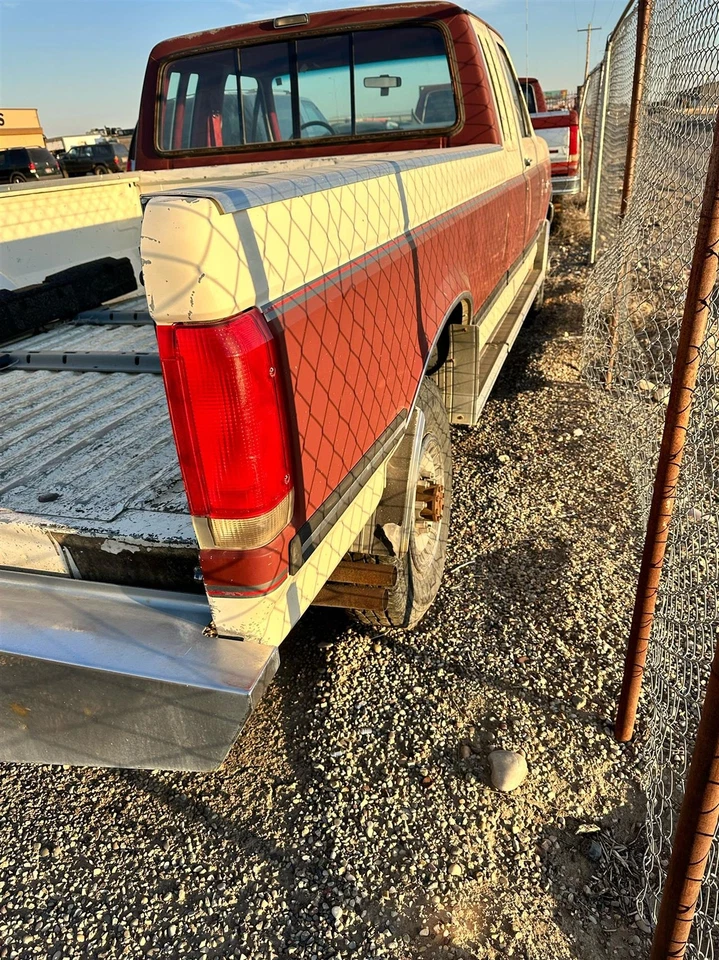 Alternador usado compatible con: camioneta Ford F250 1989 8 cilindros grado A Foto 2 de 4