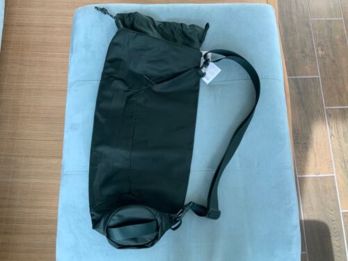 Lululemon The Yoga Mat Bag 16L