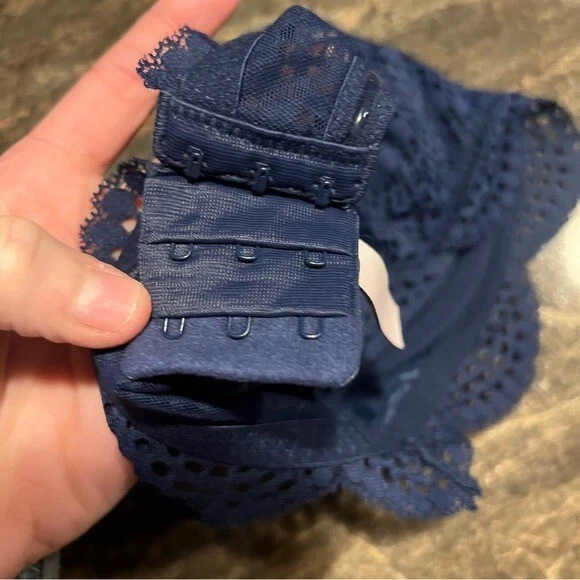Bralette bandeau sin tirantes de encaje azul marino Victorias Secret para mujer grande acolchado Foto 4 de 4