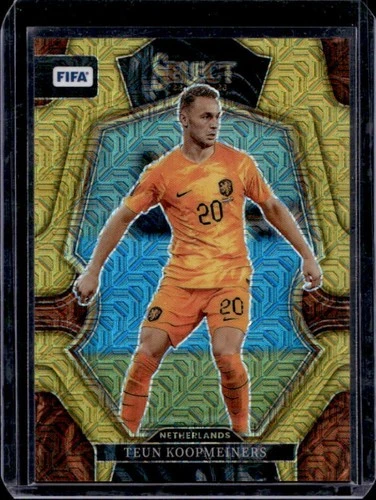 2022-23 Panini Select FIFA Teun Koopmeiners Gold Mojo Mezzanine #/10 Netherlands