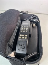 Vintage Motorola SCN2498B Portable Cellular Telephone Bag Cell Phone powers Up