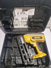 FAULTY DeWalt 18V Second Fix Nail Gun DC618 in case NOT WORKING