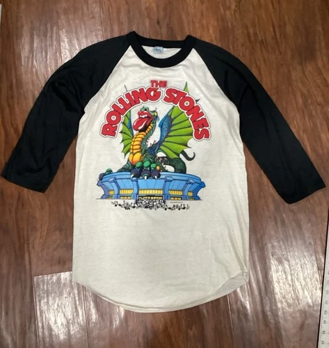 The Rolling Stones Sold Out Tour Dragon Graphic Rag 1980s vintage concert t-shirt, vintage, single stitch, B+ condition