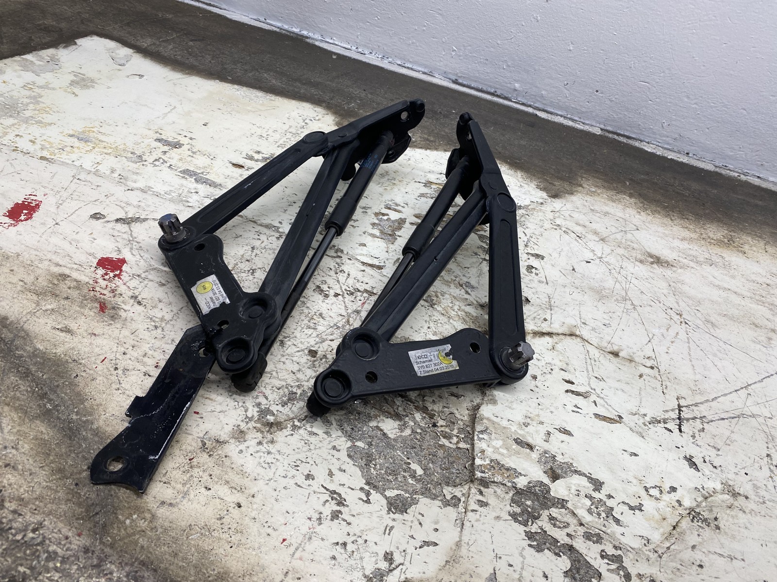 2010-2020 BENTLEY MULSANNE REAR LEFT RIGHT DECKLID HINGES W/ SUPPORT SHOCK SET