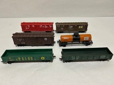 HO Life Like Lot of 6 Train Cars