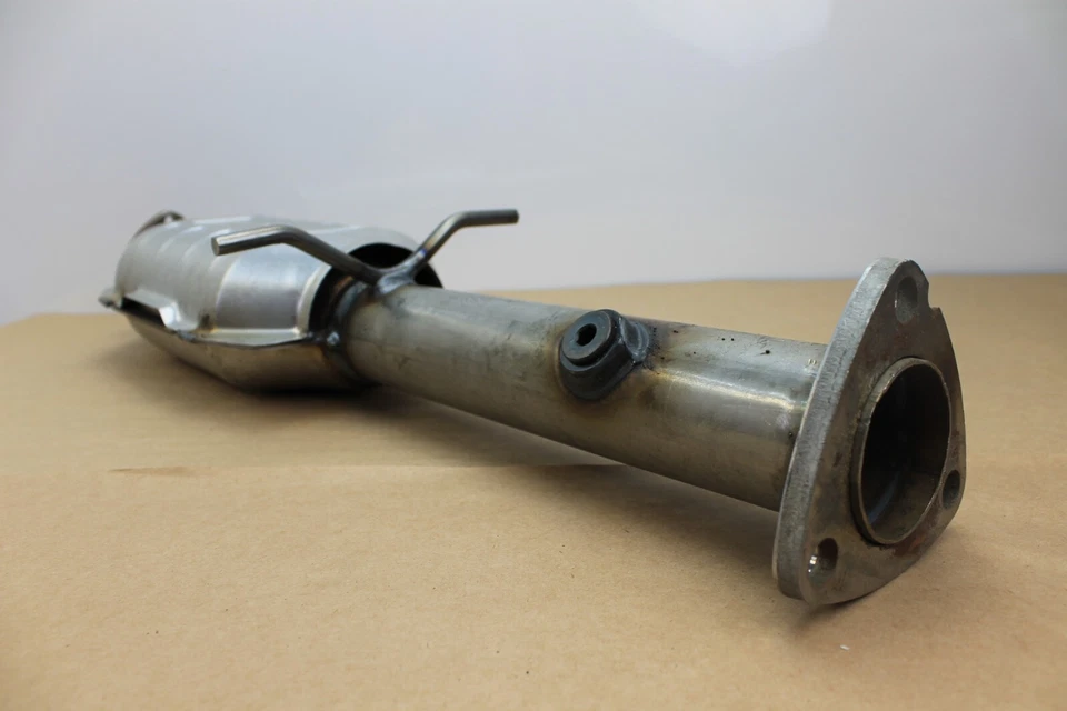 Convertidor catalítico Magneti Marelli para Chevy S10/Sonoma 1996-2003 2,2 L 4 cilindros Foto 4 de 4