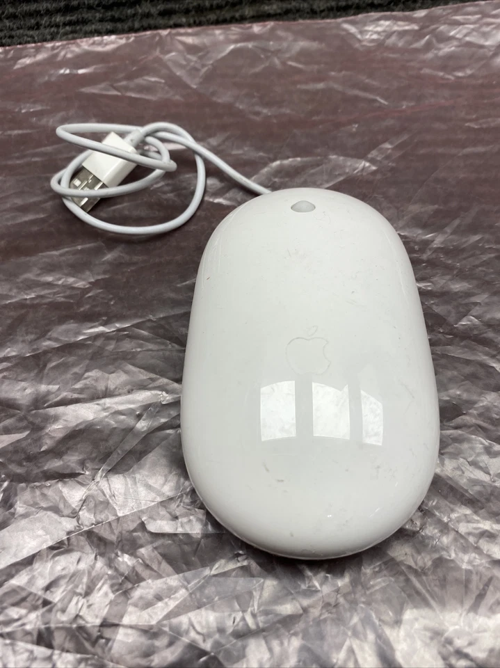 Used Apple A1152 USB Wired Optical Mouse - Image 2 of 4