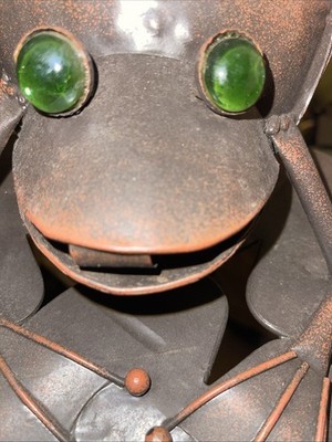Rare Vintage  Sculpture Art Frog on Lily Pad 7''x6''