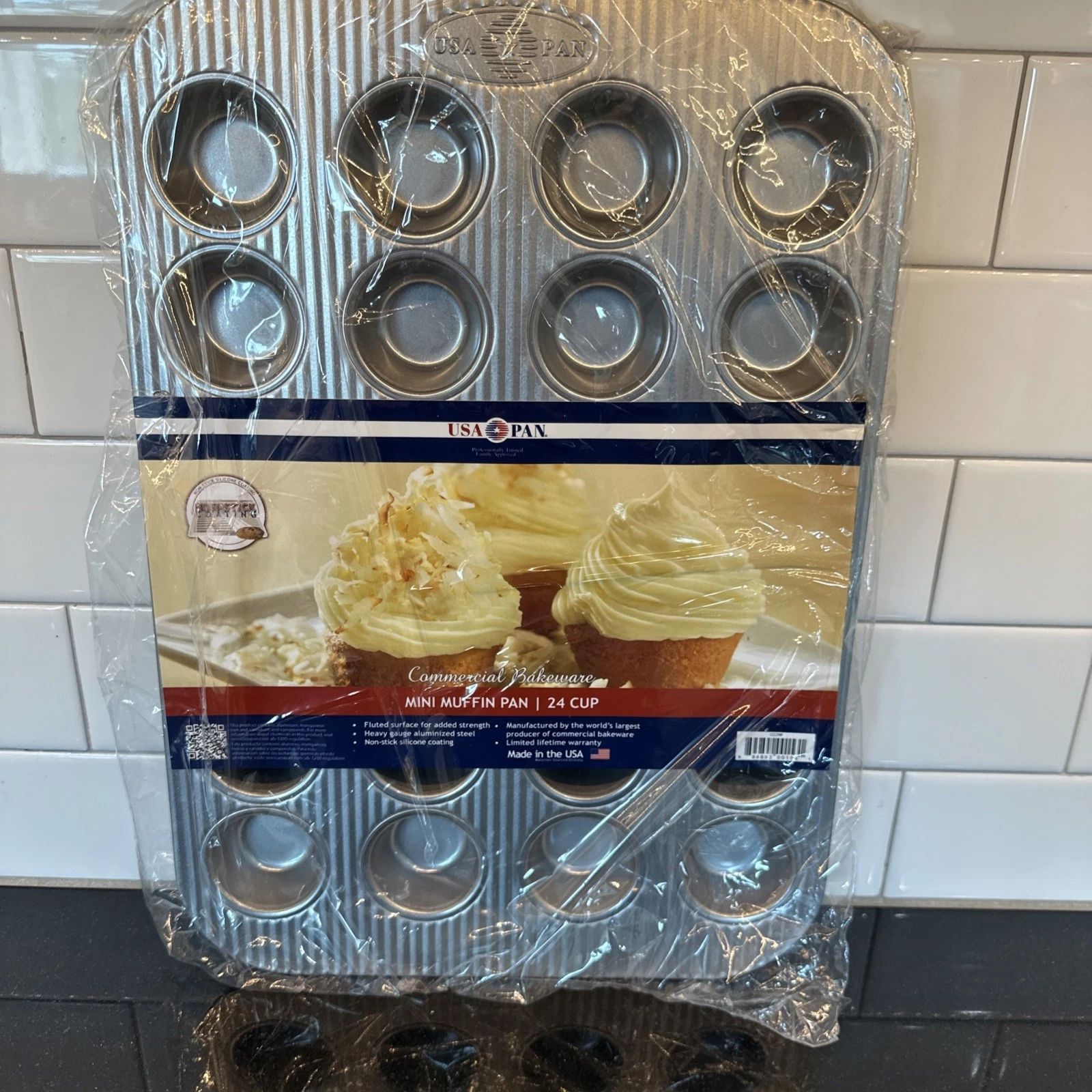 USA Pan Bakeware Mini Cupcake and Muffin Pan, 24 Cup, Aluminized Steel
Opens in a new window or tab