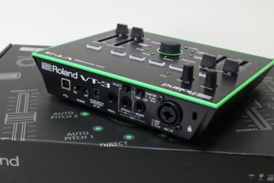 Roland VT-12 BK Vocal Trainer Ultimate Pocket Vocal Coach