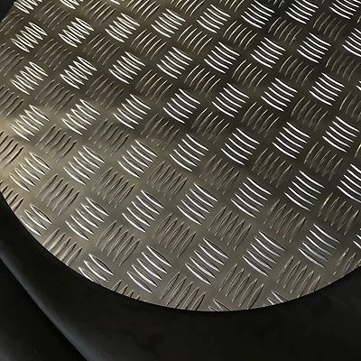 Schachtabdeckung Riffelblech Ronden Aluminium, 3,5/5 mm, Durchm. 500-800mm Neu - Bild 1 von 3