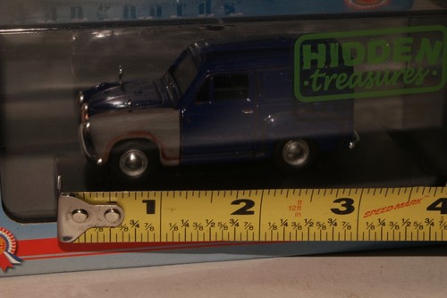 Corgi Vanguards Austin A35 Van, Hidden Treasures Blue - Picture 5 of 5