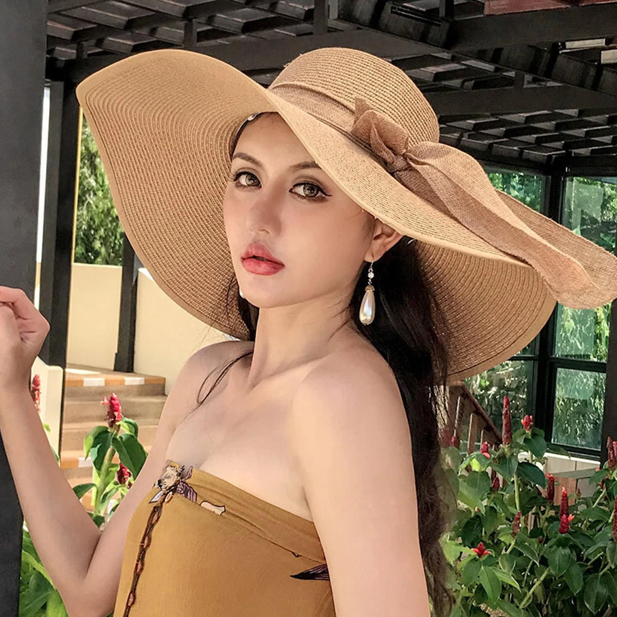 floppy straw sun hat
