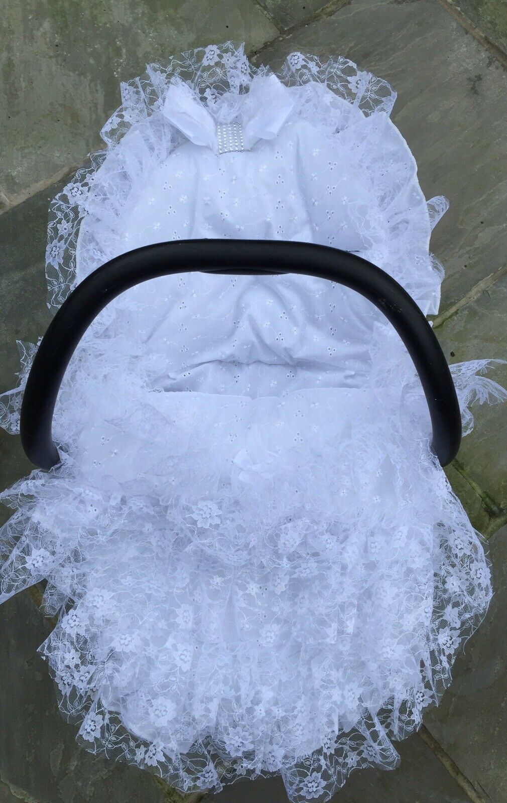 White universal baby car seat cosytoes/footmuff liner frilly bling personalised foto 3