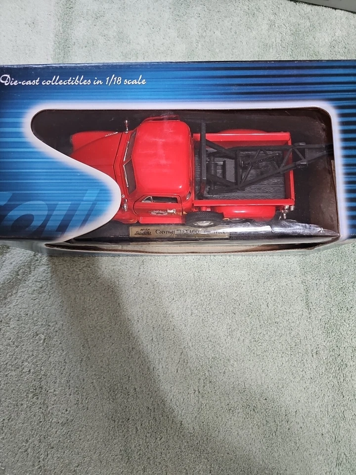 Mira by Solido 1953 Chevrolet Texaco Tow Truck 1:18 Scale - Image 2 of 4