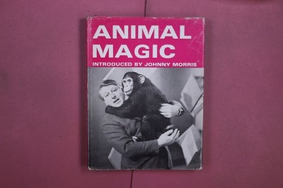 355798 Johnny Morris ANIMAL MAGIC David & Charles HC