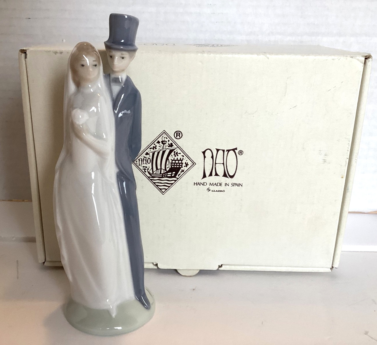 Nao by Lladro Bride & Groom Figurine Porcelain Wedding Cake Topper New with Box