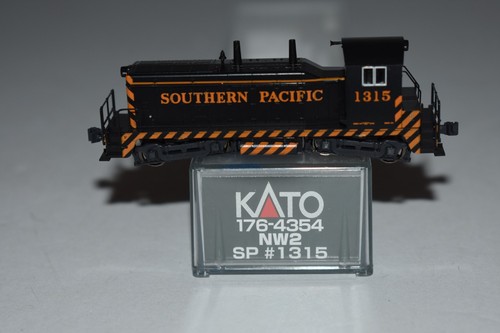 Locomotora diésel escala N KATO 176-4353 Southern Pacific NW2 1313 C58212 | Condition: Used