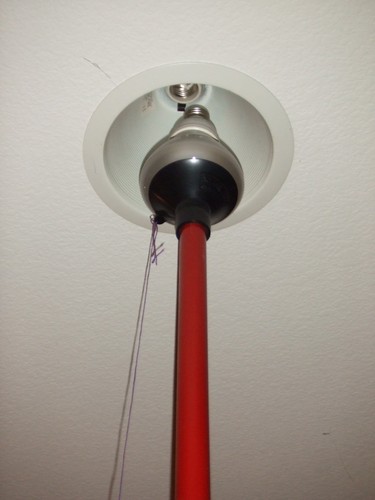 NEW IB & OFFICIAL LightCup (2) Piece Easy Light Bulb Changer Suction Cup Kit +++ - Picture 5 of 10