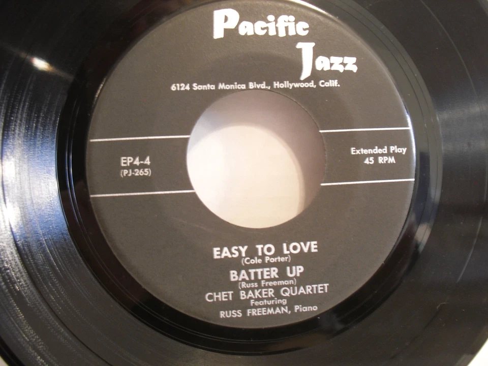 Chet Baker Quartet, Easy To Love/Batter Up/Isn't It, Pacific Jazz EP4-4, 1953 EP Foto 2 de 4