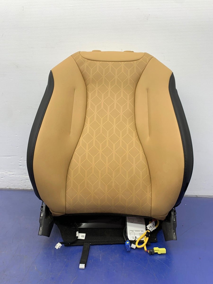 2022 - 2023 KIA CARNIVAL OEM FRONT LEFT UPPER SEAT CUSHION 2022 - 2023 KIA CARNIVAL OEM FRONT LEFT UPPER SEAT CUSHION