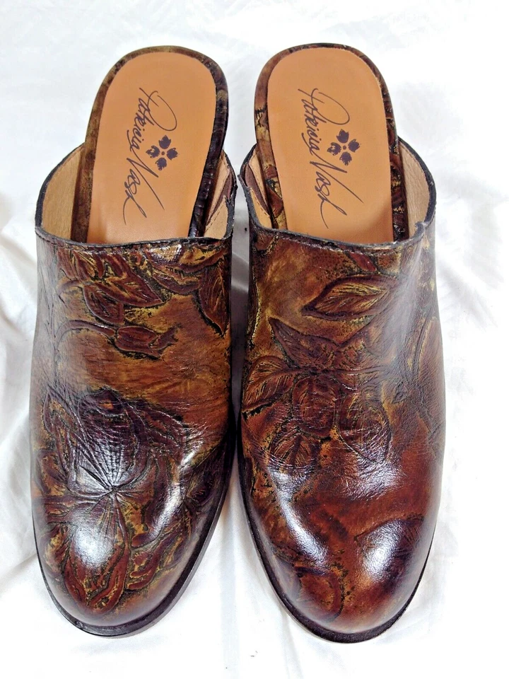 Patricia Nash Bota Mules, Damas 7, Chocolate Estampado Floral. DS07 Foto 3 de 4