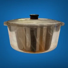 Wagner Ware Magnalite Country Collection 5248 GHC 5 Quart Cast Aluminum.