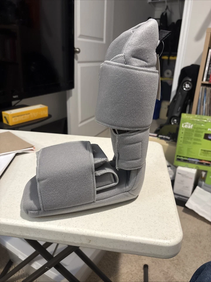 Vive Plantar Fasciitis Night Splint Plus Trigger Point Stretch Wedges - Soft  - Image 2 of 4